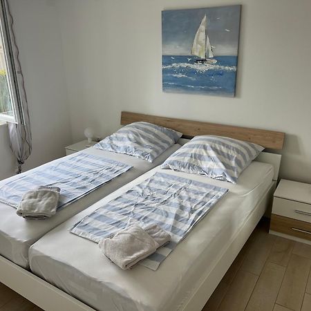 Villa Rudy Holiday Home Njivice Ngoại thất bức ảnh